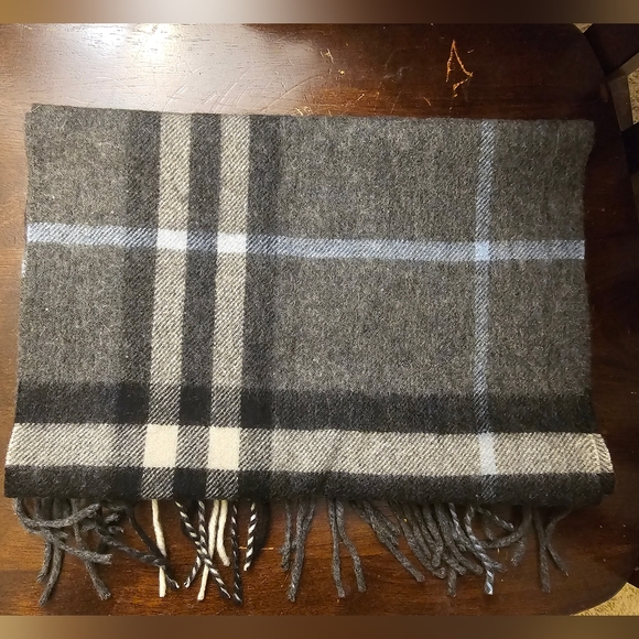 Burberry Dark Grey Cashmere Scarf - Picture 4 of 4
